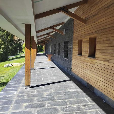 Kyomu Resort Hostel Velilla del Rio Carrion Екстериор снимка