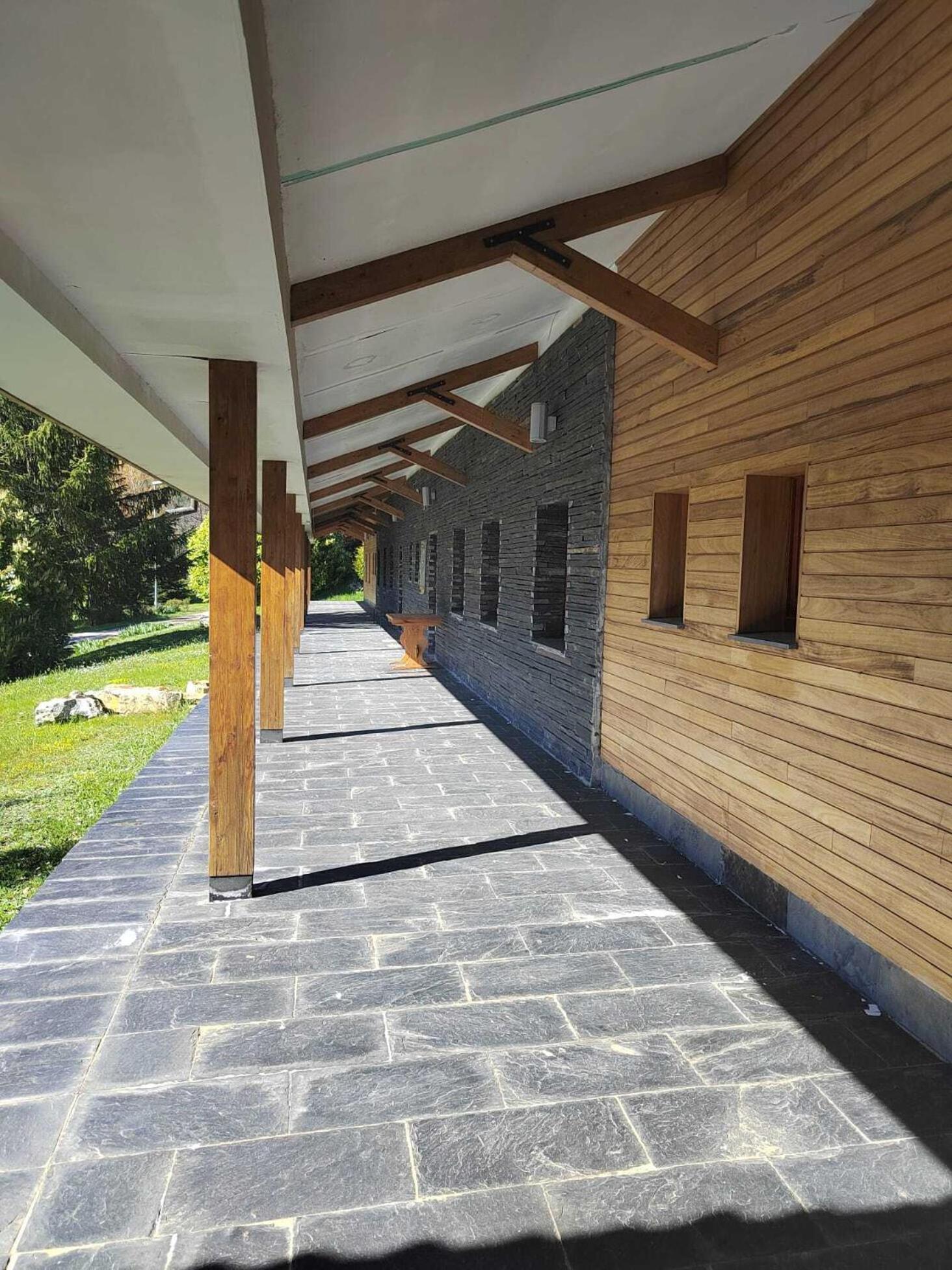 Kyomu Resort Hostel Velilla del Rio Carrion Екстериор снимка